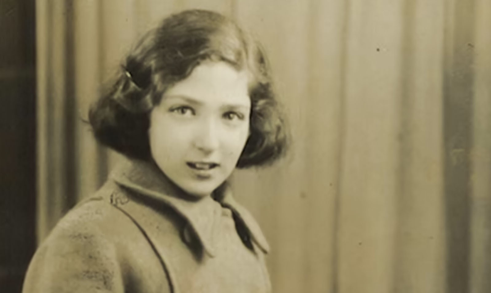 Lore Segal als 11 anys, 1939