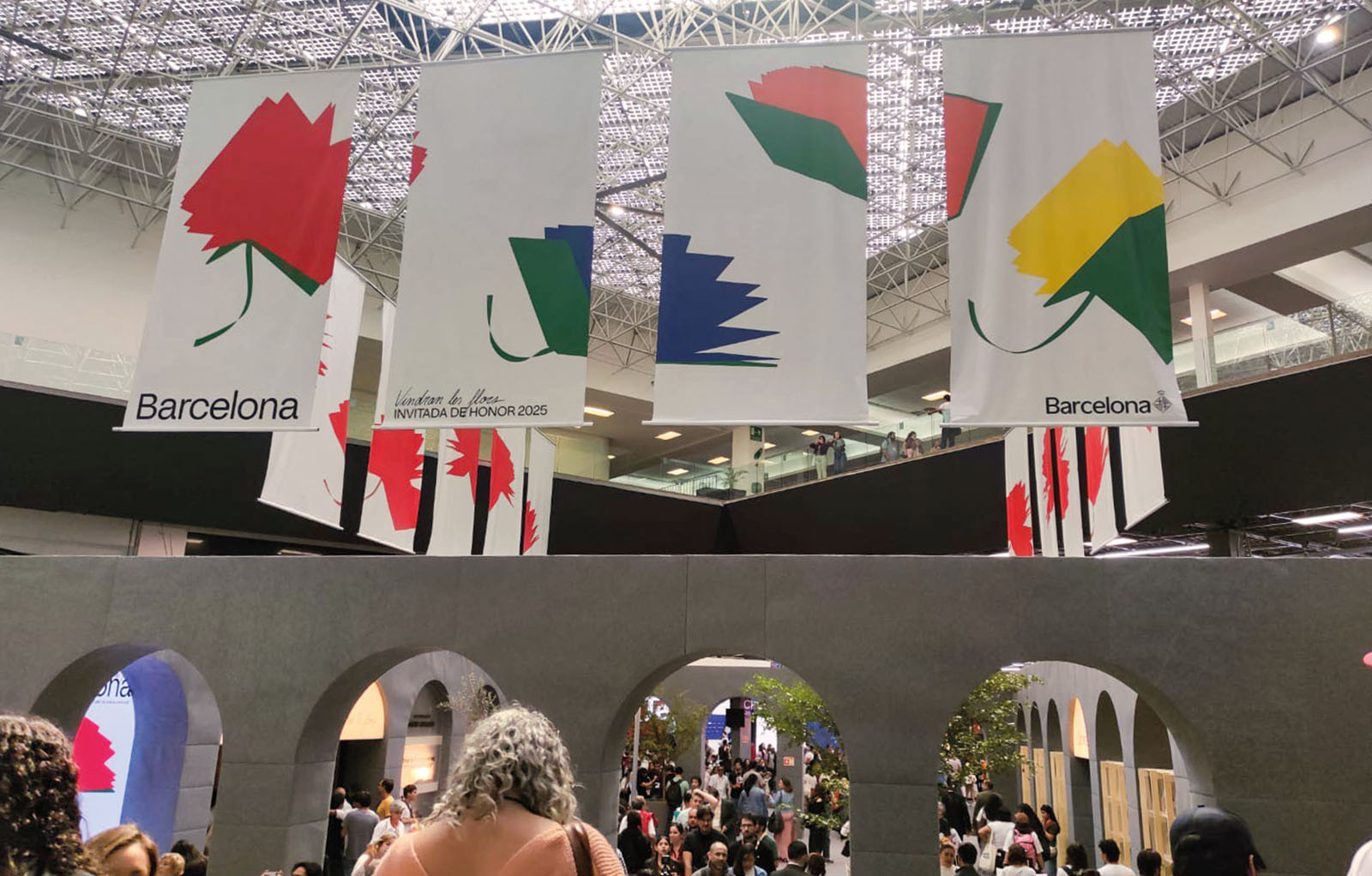 Entrada principal de la FIL amb Barcelona com a convidada d’honor.