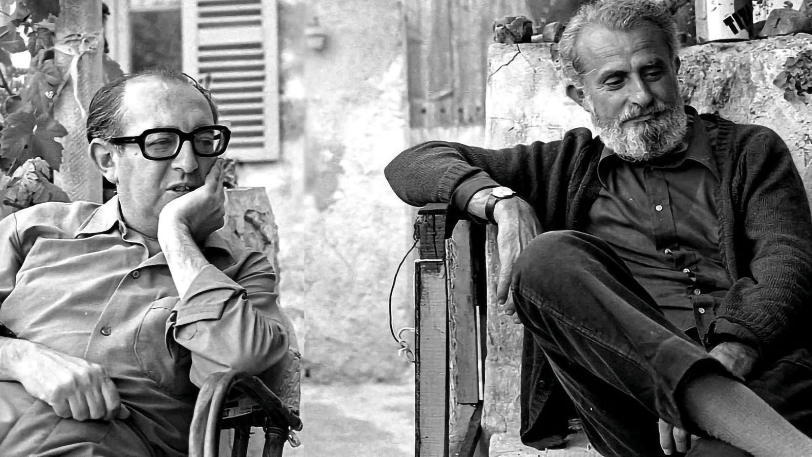 Rafel Jaume (1928-1983), poeta i fundador de la llibreria Cavall verd amb Miquel Morell Covas (1923-2012), escultor, fundador del «Grup Tago».